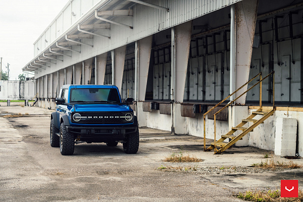 Фото дисков Vossen HF6-4 Сатиновое темное золото на Ford Bronco