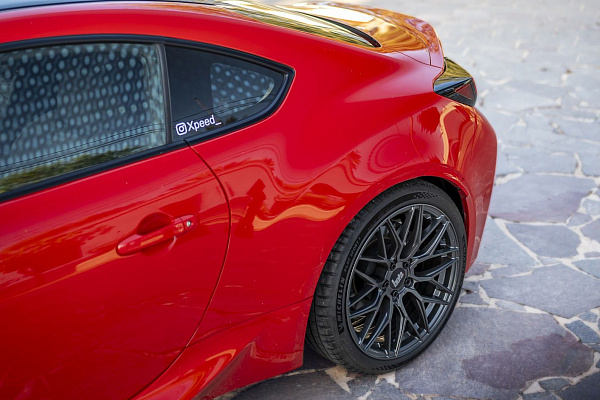 Фото дисков Bola B17 Глянцевый графит на Toyota GR86