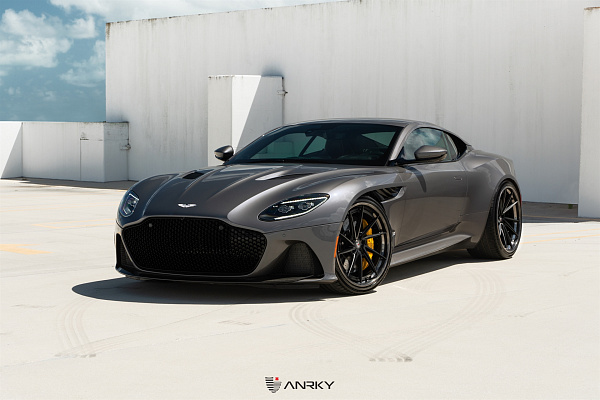 Фото дисков Anrky AN33 Черный сатин на Aston Martin DBS 3