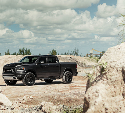 Фото дисков Vossen HF6-2 на Ram 1500 V