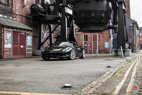 Фото дисков Vossen S21-02 Глянцевый лак на Ferrari 458