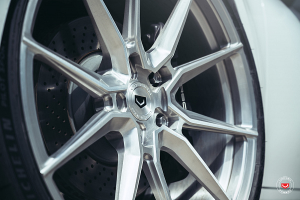 Фото дисков Vossen EVO-2 Глянцевый лак на Porsche 911 VIII