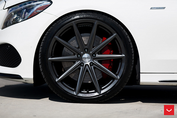 Фото дисков Vossen VFS-10 Глянцевый графит на Mercedes-Benz C-Class (W205)
