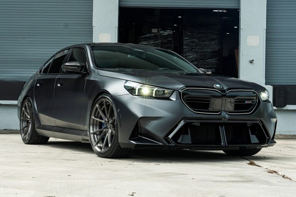 Фото дисков Anrky AN22 Глянцевый темный лак на BMW 5/M5 (G60/G90)