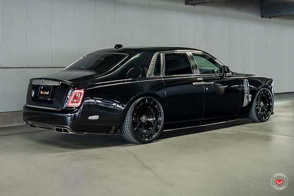 Фото дисков Vossen LC3-11 Черный глянец на Rolls-Royce Phantom