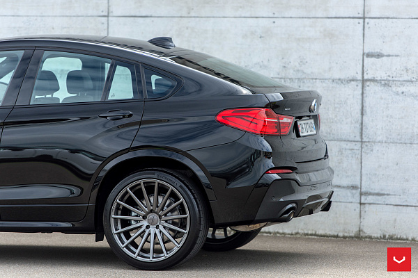 Фото дисков Vossen VFS-2 Глянцевый графит на BMW X4 (F26)