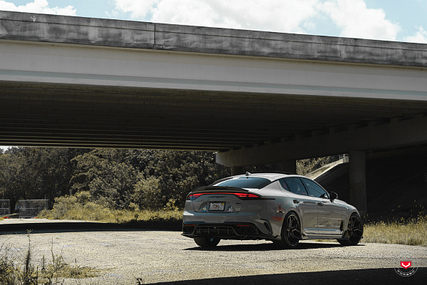 Фото дисков Vossen EVO-3 Черный глянец на Kia Stinger