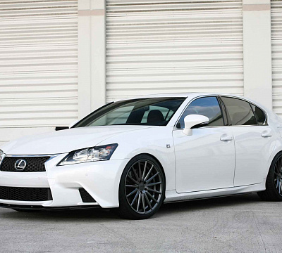 Фото дисков Vossen VFS-2 на Lexus GS IV