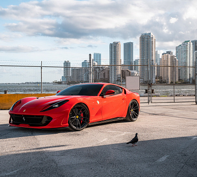 Фото дисков Vossen S17-06 на Ferrari 812