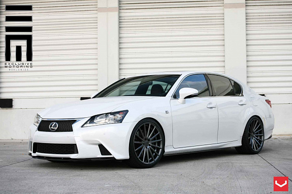 Фото дисков Vossen VFS-2 Глянцевый графит на Lexus GS IV