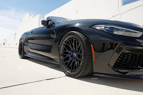 Фото дисков Strasse Wheels SV10M Track Другой цвет на BMW 8/M8