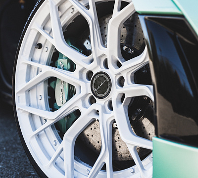 Фото дисков Brixton Forged PF10 на McLaren 720S