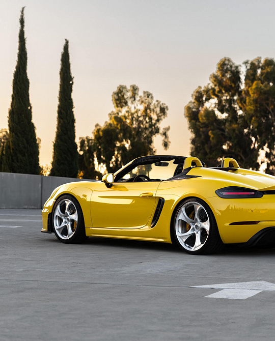 Фото дисков 522M Глянцевый лак на Porsche Boxster IV