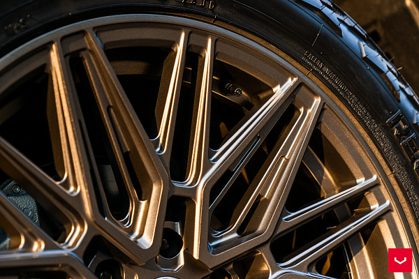 Фото дисков Vossen HF6-5 Сатиновый графит на Lexus GX II