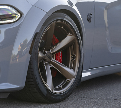 Фото дисков American Racing TTF на Dodge Charger VII