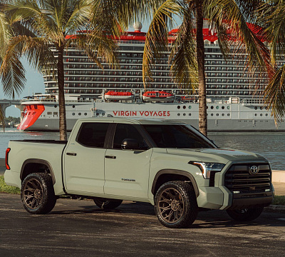 Фото дисков 4PLAY 4P83 на Toyota Tundra III