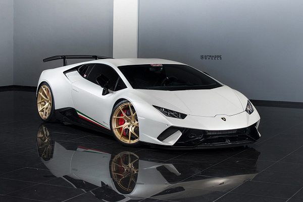 Фото дисков Strasse Wheels SM5RT Deep Concave Monoblock Сатиновое золото на Lamborghini Huracan