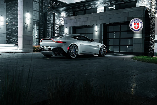 Фото дисков HRE P204 Глянцевый лак на Aston Martin Vantage 4