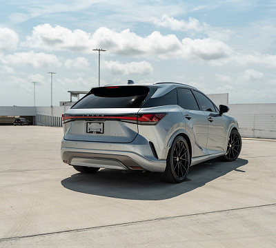 Фото дисков HRE P204 на Lexus RX V