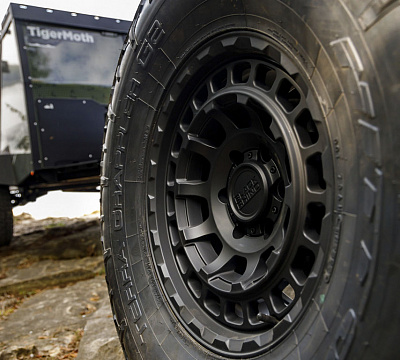 Фото дисков Black Rhino CHAMBER на Ford Bronco