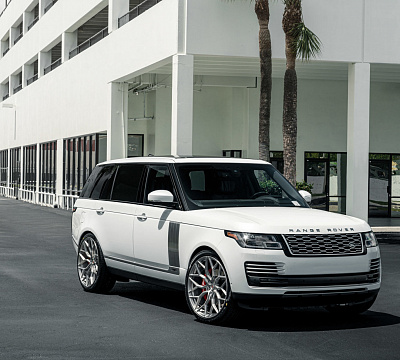 Фото дисков Vossen S17-01 на Land Rover Range Rover IV