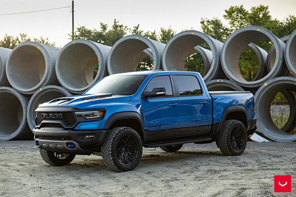 Фото дисков Vossen HF6-5 Черный сатин на Ram 1500 V