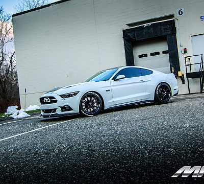 Фото дисков MRR M350 на Ford Mustang VI