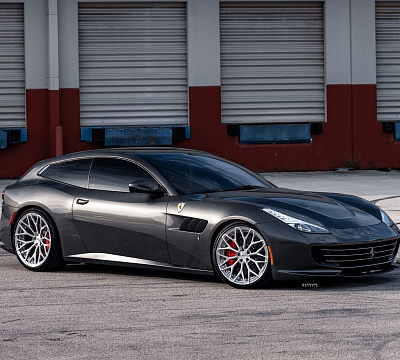 Фото дисков Strasse Wheels SV20M Deep Concave Duoblock на Ferrari GTC4Lusso