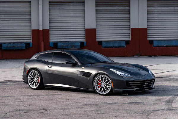 Ferrari GTC4 Lusso