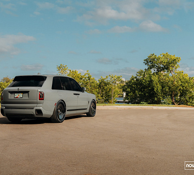 Фото дисков NOVITEC SP3 на Rolls-Royce Cullinan