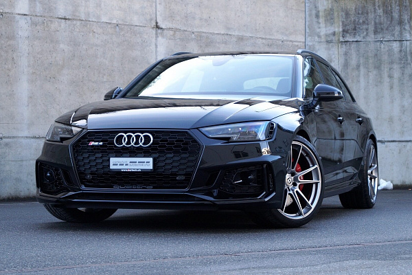 Фото дисков HRE FF04 Серебро на Audi A/S/RS 4 (B9)