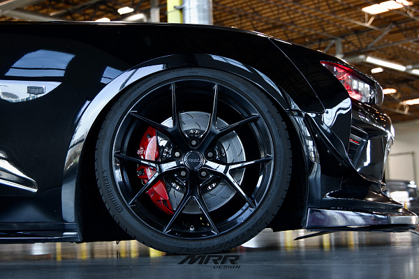 Фото дисков MRR FS06 Черный глянец на Chevrolet Camaro VI