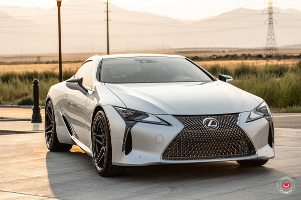 Фото дисков Vossen M-X1 Черный глянец на Lexus LC 500