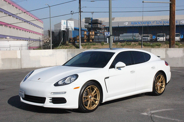 Фото дисков HRE FF04 Глянцевое золото на Porsche Panamera I