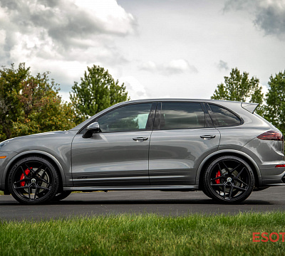 Фото дисков HRE FF11 на Porsche Cayenne II