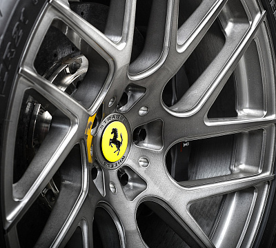 Фото дисков Strasse Wheels SM7T Deep Concave Monoblock на Ferrari F12