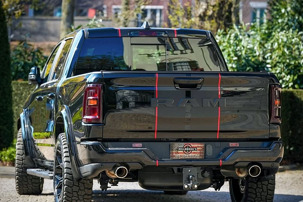 Фото дисков 4PLAY 4P83 Черный глянец на Ram 1500 V
