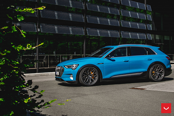 Фото дисков Vossen HF-2 Сатиновый графит на Audi E-tron