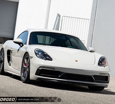 Фото дисков BC Forged RZ25 на Porsche Cayman II