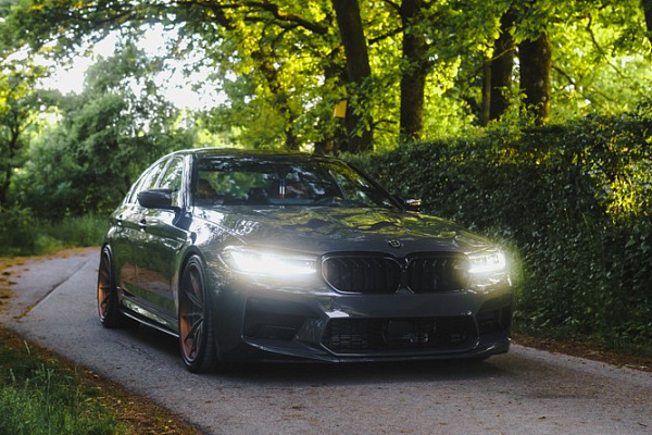 Фото дисков Brixton Forged R11-R Сатиновое темное золото на BMW 5/M5 (G30/F90)