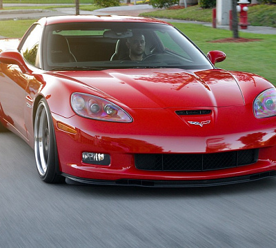 Фото дисков Strasse Wheels R10 Performance на Chevrolet Corvette C6