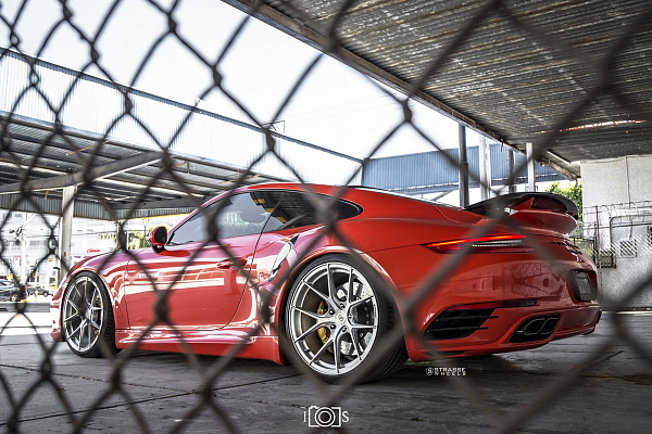 Фото дисков Strasse Wheels SM5R Deep Concave Monoblock Глянцевый лак на Porsche 911 VII