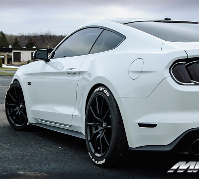 Фото дисков MRR M350 на Ford Mustang VI
