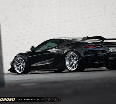Фото дисков BC Forged HCS02 на Chevrolet Corvette C8