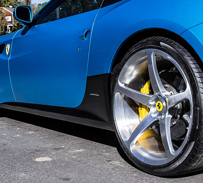 Фото дисков CEC C884 на Ferrari FF