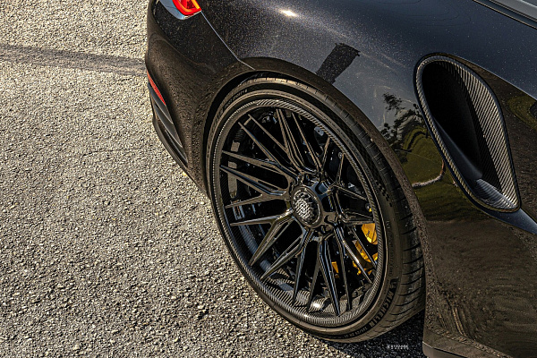 Фото дисков Strasse Wheels SV10M-RS Deep Concave FS Другой цвет на Porsche 911 VII