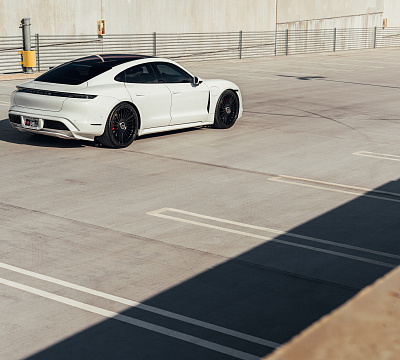 Фото дисков Vossen HF-8 на Porsche Taycan I