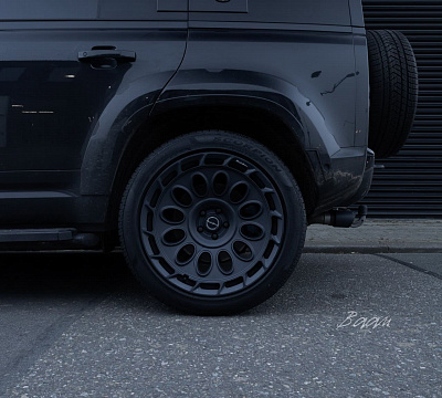 Фото дисков Brixton Forged TR21 AERO1 на Land Rover Defender II