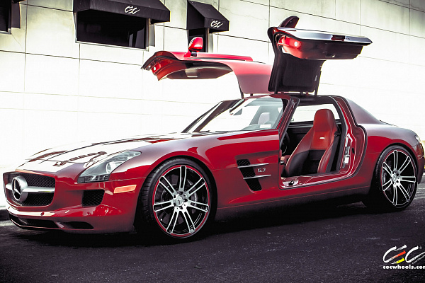 Фото дисков CEC C883 Сатиновый лак на Mercedes-Benz SLS AMG