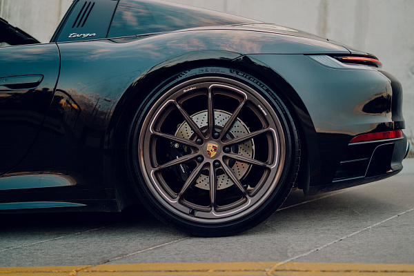 Фото дисков Brixton Forged R11-RS Сатиновая темная бронза на Porsche 911 VIII